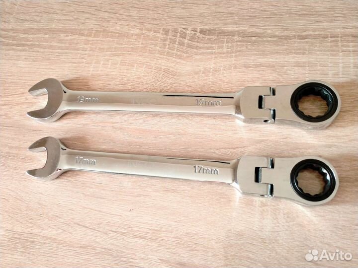 Ключ с трещоткой NEO