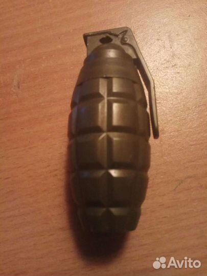 Циркули для черчения и шариковая ручка имитация гр