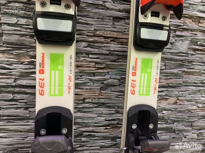 Горные лыжи и ботинки