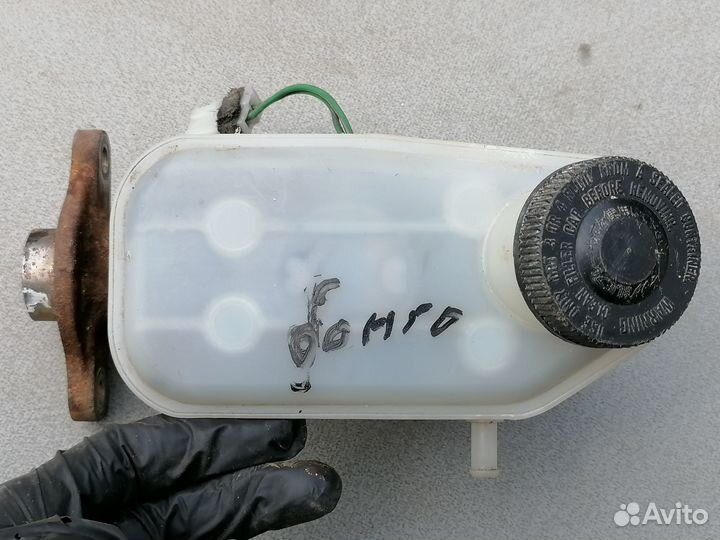 Главный тормозной цилиндр Mazda Bongo