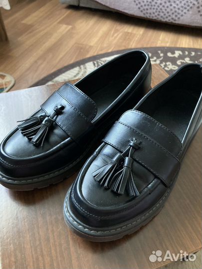 Лоферы женские