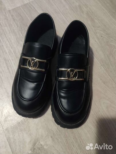 Обувь женская 39 размер