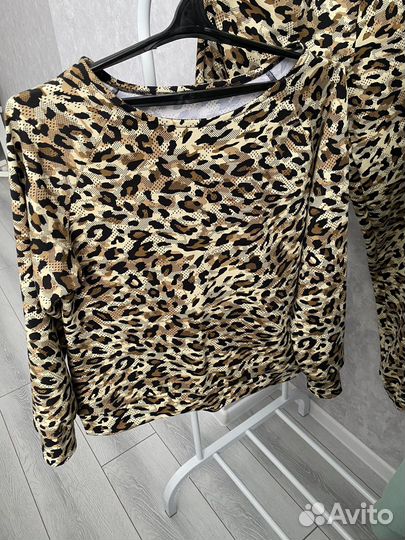 Спортивный костюм новый