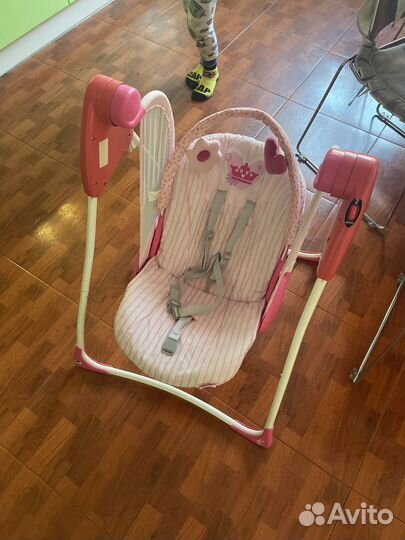 Детские качели на батарейках