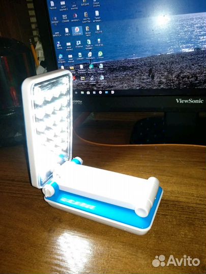 Настольная лампа