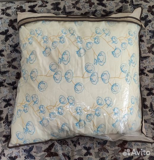 Подушка пуховая 70х70