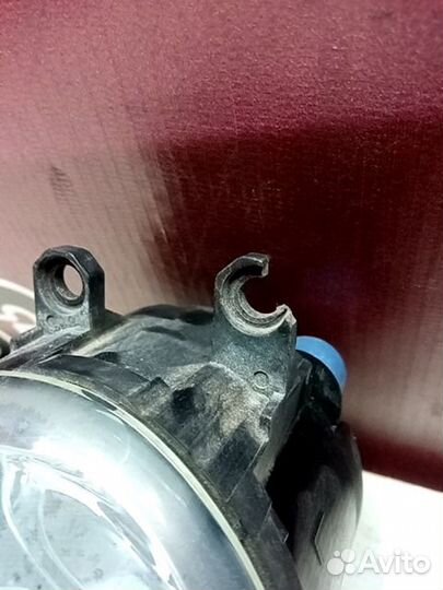 Фара противотуманная передняя левая Toyota