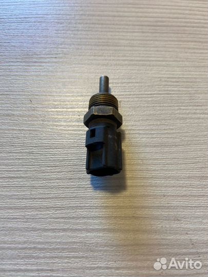 Датчик температуры Mitsubishi Lancer