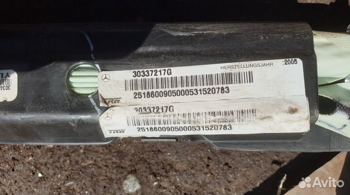 Шторка безопасности на Mercedes W251 короткая база