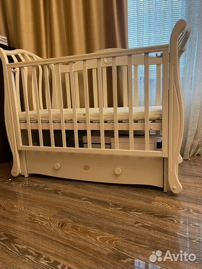 Детская кроватка