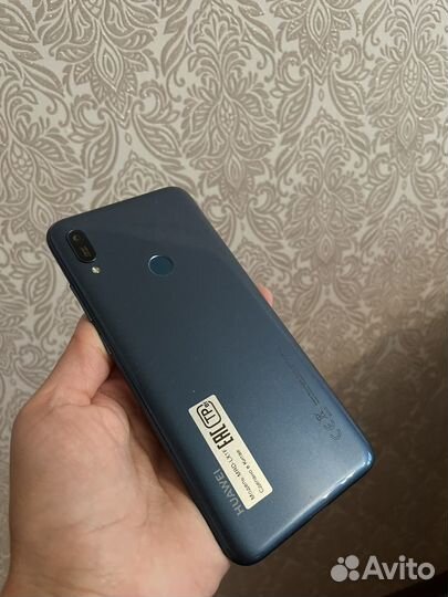 Телефон Huawei