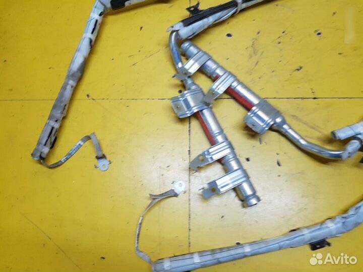 Шторка безопасности боковая Mazda 3 BK