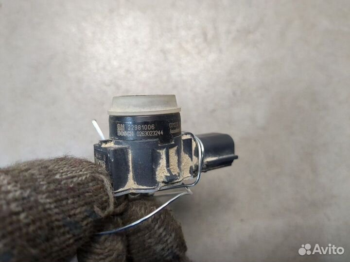 Датчик парктроника Chevrolet Malibu, 2017