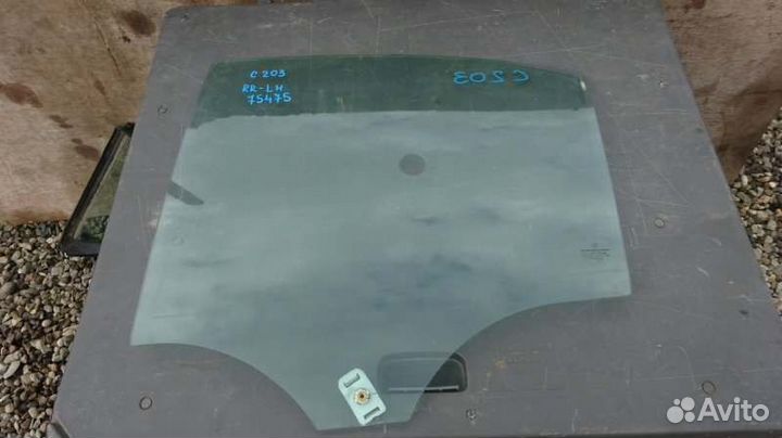 Стекло боковое заднее левое Mercedes-Benz C180