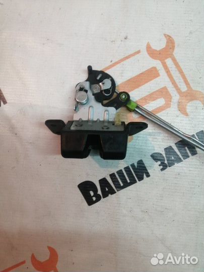 Замок багажника Hyundai Elantra