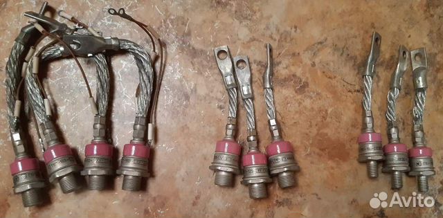 Теристор Т161