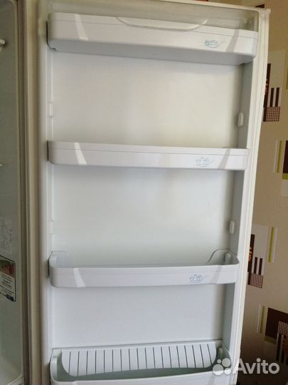 Холодильник бу indesit