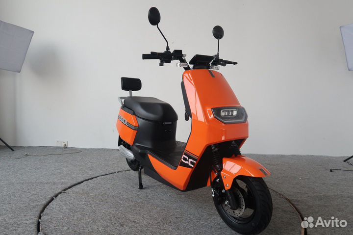 Электроскутер / Электромотоцикл 72V20A 2000W