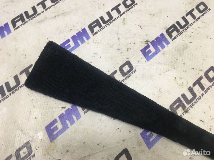 Накладка центральной консоли правая бмв 730D F01