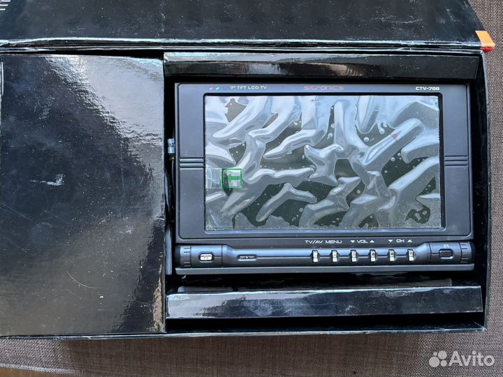Портативный телевизор цветной 7