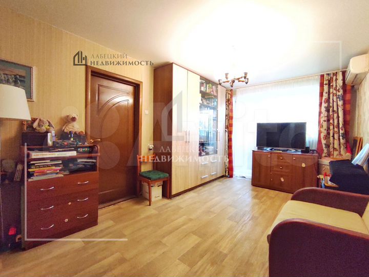 2-к. квартира, 54 м², 4/12 эт.