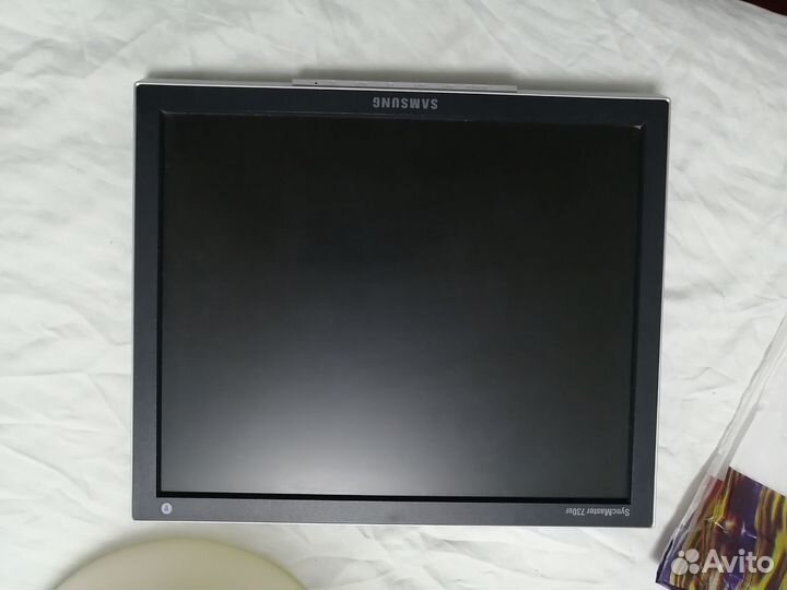 Монитор Samsung