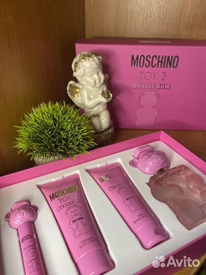 Toy 2 Bubble Gum Moschino подарочный набор