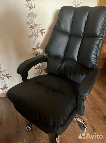 Компьютерное офисное кресло с массажем (новые)