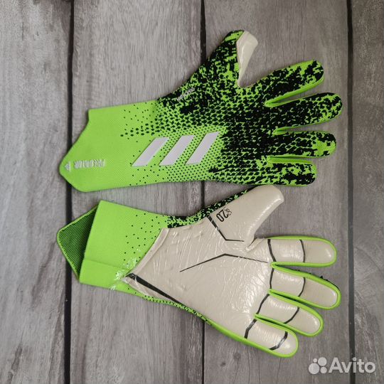 Вратарские перчатки adidas predator. Новые