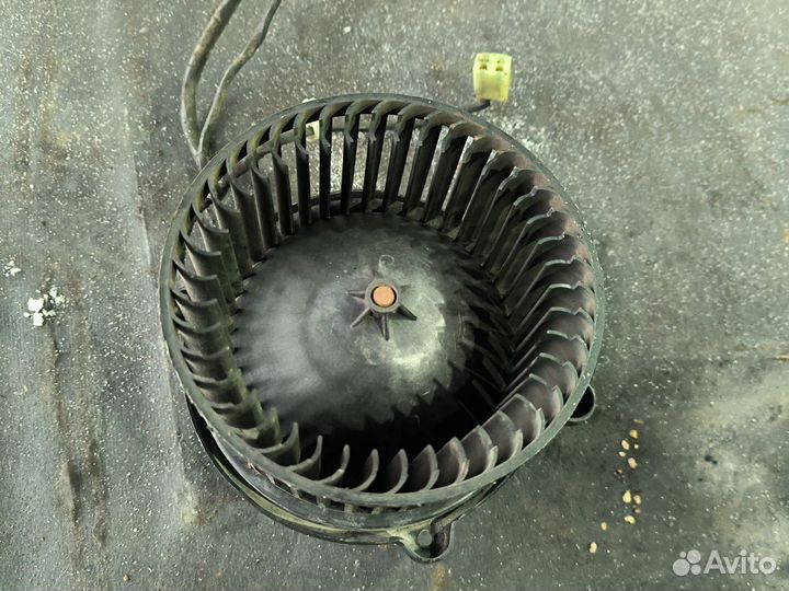 Моторчик печки на Kia Spectra