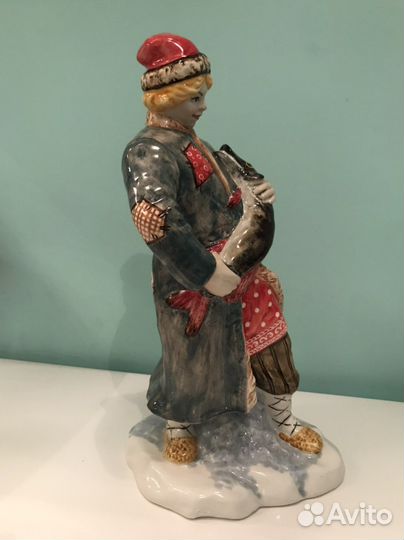 Фарфоровые статуэтки