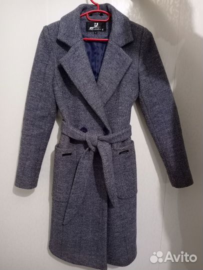 Продам пальто женское