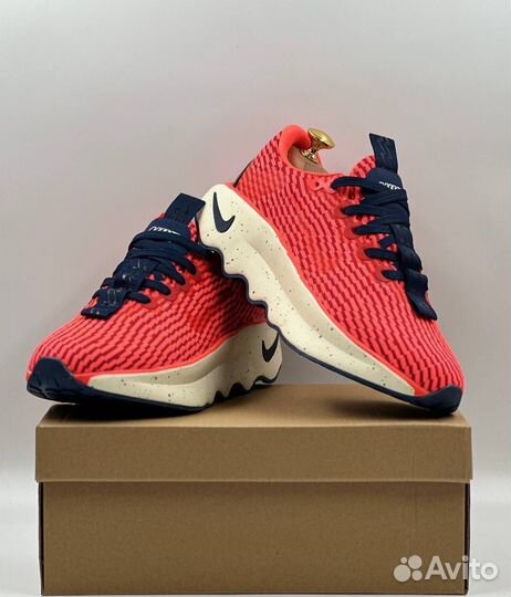 Кроссовки женские Nike Motiva