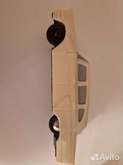 Машинка СССР. Чайка. Карболит