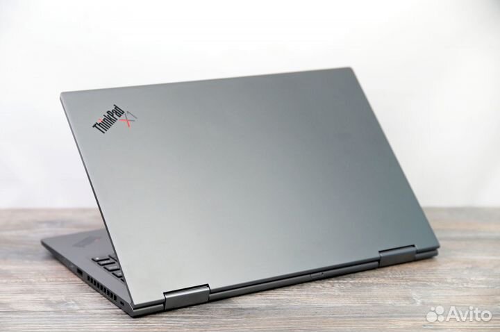 Lenovo ThinkPad X1 Yoga Gen 5