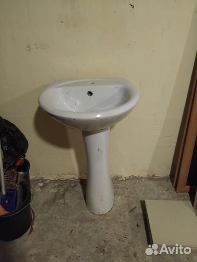 Раковина угловая бу