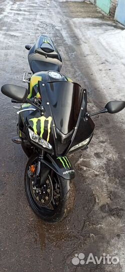 Honda CBR600RR 2011 год