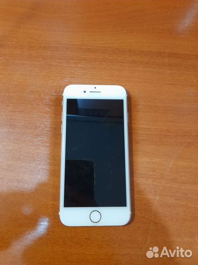 Телефон iPhone 7 rose gold 32gb