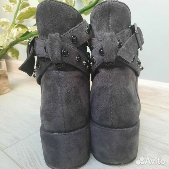 Ботинки женские