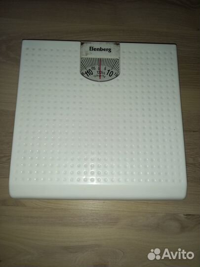 Продам весы напольные