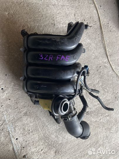 Впускной коллектор Toyota 3ZR-FAE
