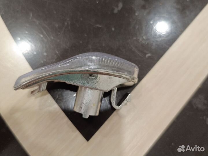 Повторитель поворота в зеркало, правый, symbol j