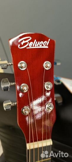 Акустическая гитара