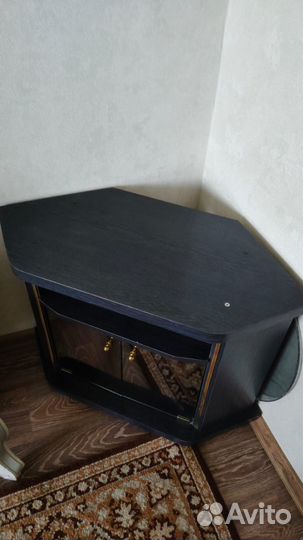 Продам тумбу под тв