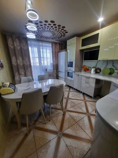 2-к. квартира, 63 м², 8/16 эт.