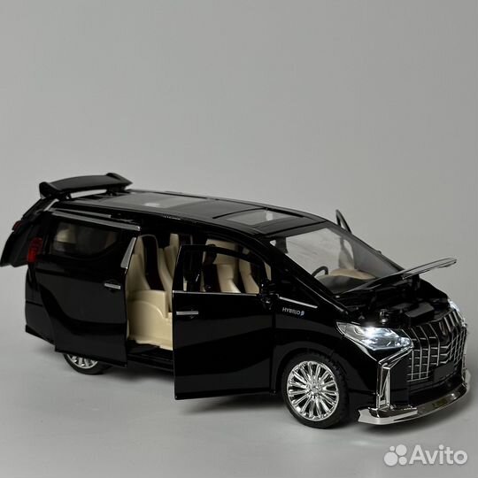 Модель машины 1:24 Toyota Alphard Тойота альфард