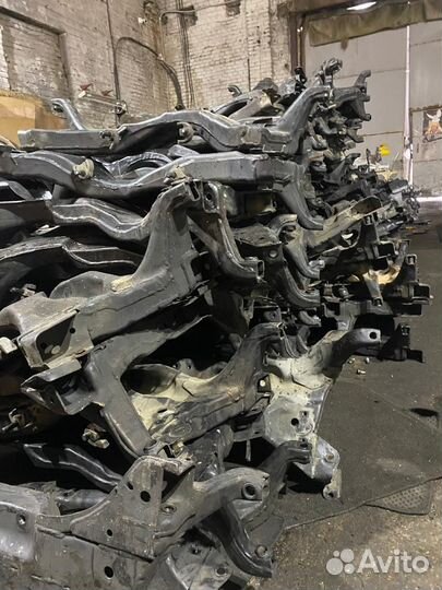 Подрамник Mitsubishi Lancer 9