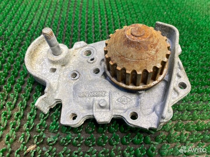 Водяной насос Renault Logan 1 K7J 2006