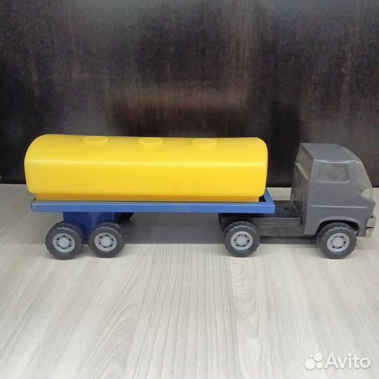 Игрушка СССР машинка бензовоз жесть