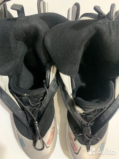 Лыжные ботинки коньковые spine